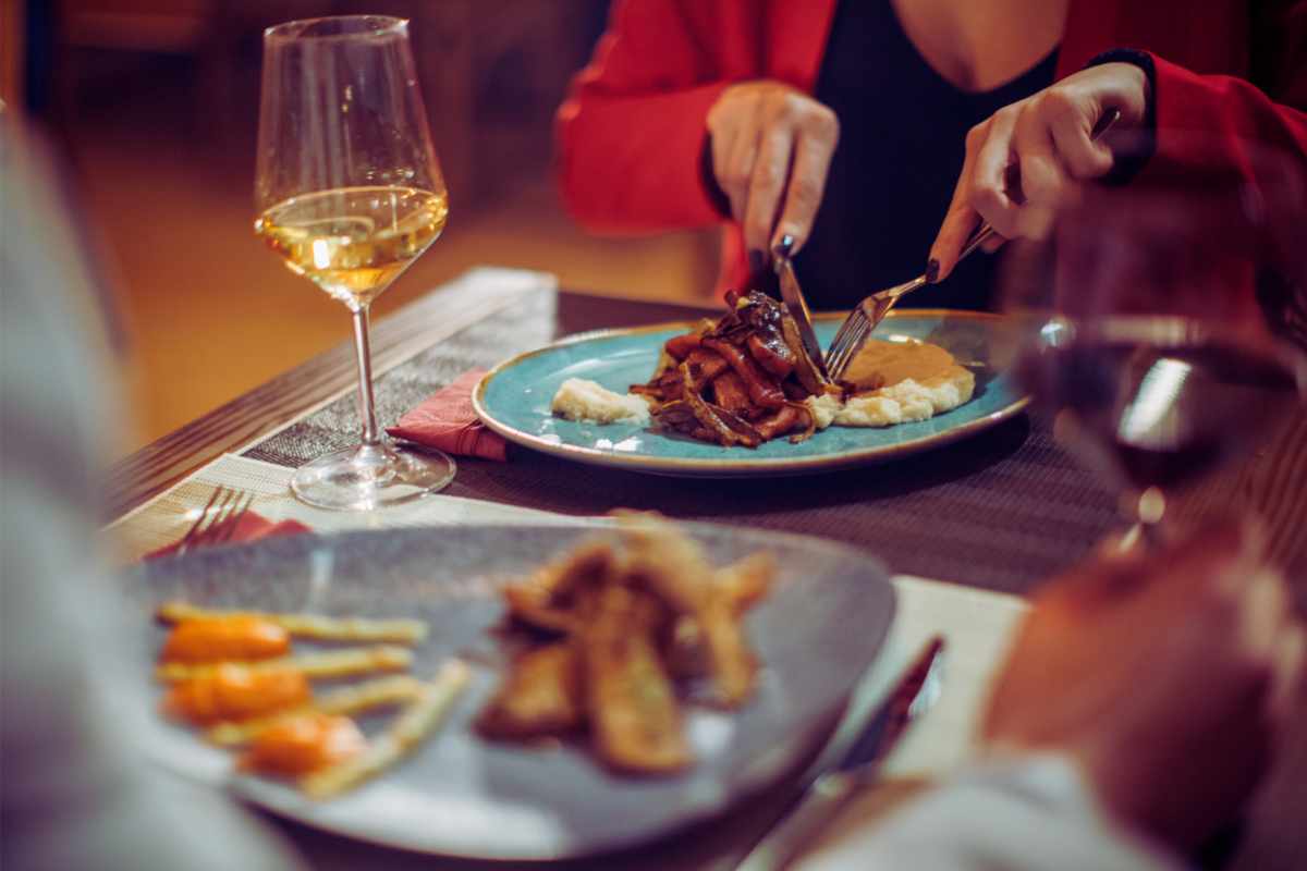 È questa l'ora giusta per cenare: da Nord a Sud hanno sempre sbagliato